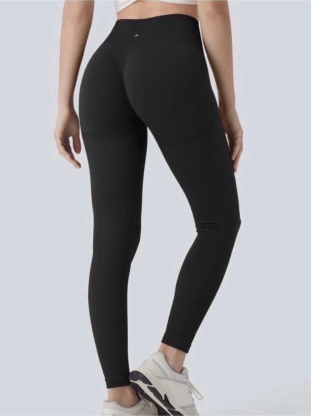 Halara Seamless Tummy control butt lifting leggings Black Size XS Ruched butt